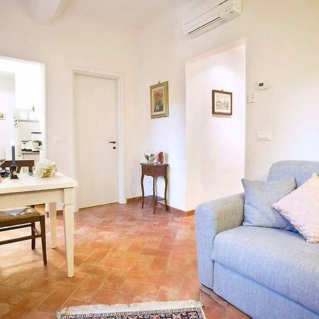 Ellen'S Cozy Apartment Флоренция Экстерьер фото